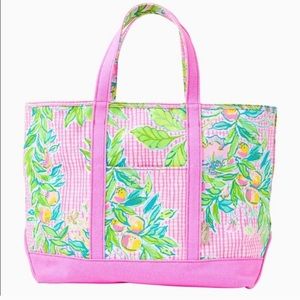 Lilly Pulitzer Mercato Tote, NWT, One Size